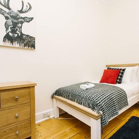 Joivy Great Location! Heart Of City Centre 3Bed Apartment Edinburgh Exterior photo